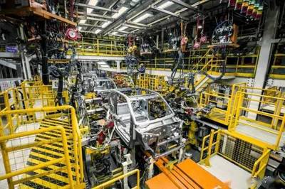 雙料第一！五菱汽車榮膺民族汽車品牌認知度與保值率雙冠王